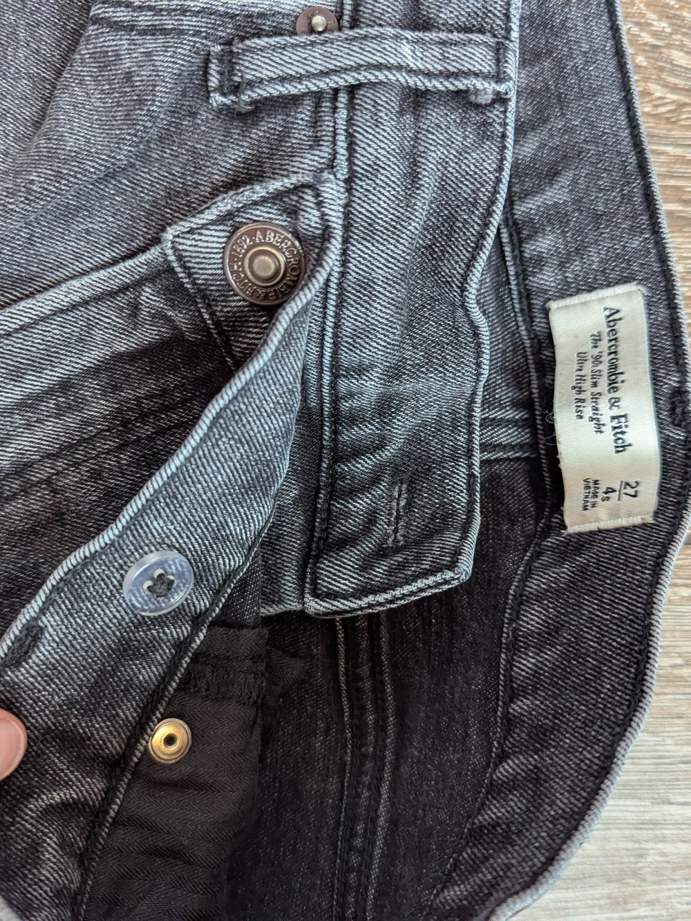 Abercrombie & Fitch 90s Slim Straight Jean Ultra High Rise Black Wash 27 4P - Picture 7 of 11